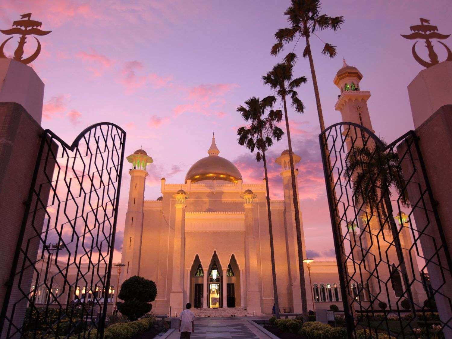 Brunei - Top Places to go and Things to do