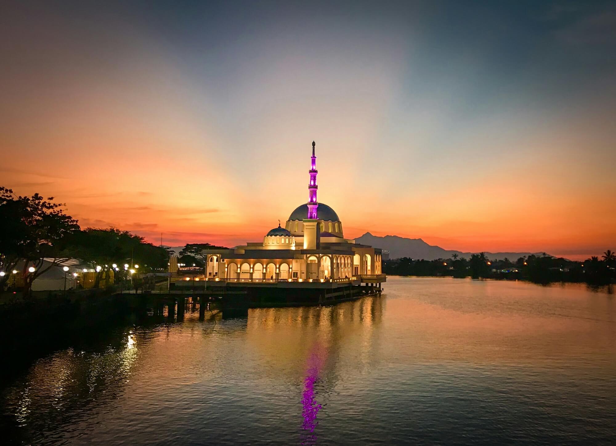 Sarawak - Top Places to go and Things to do