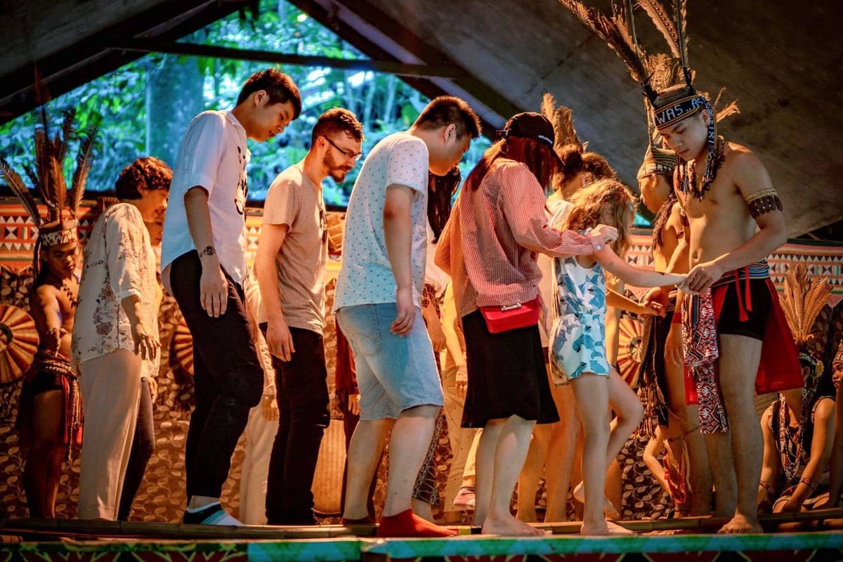 Mari Mari Cultural Village (Guided Tour & Transport)
